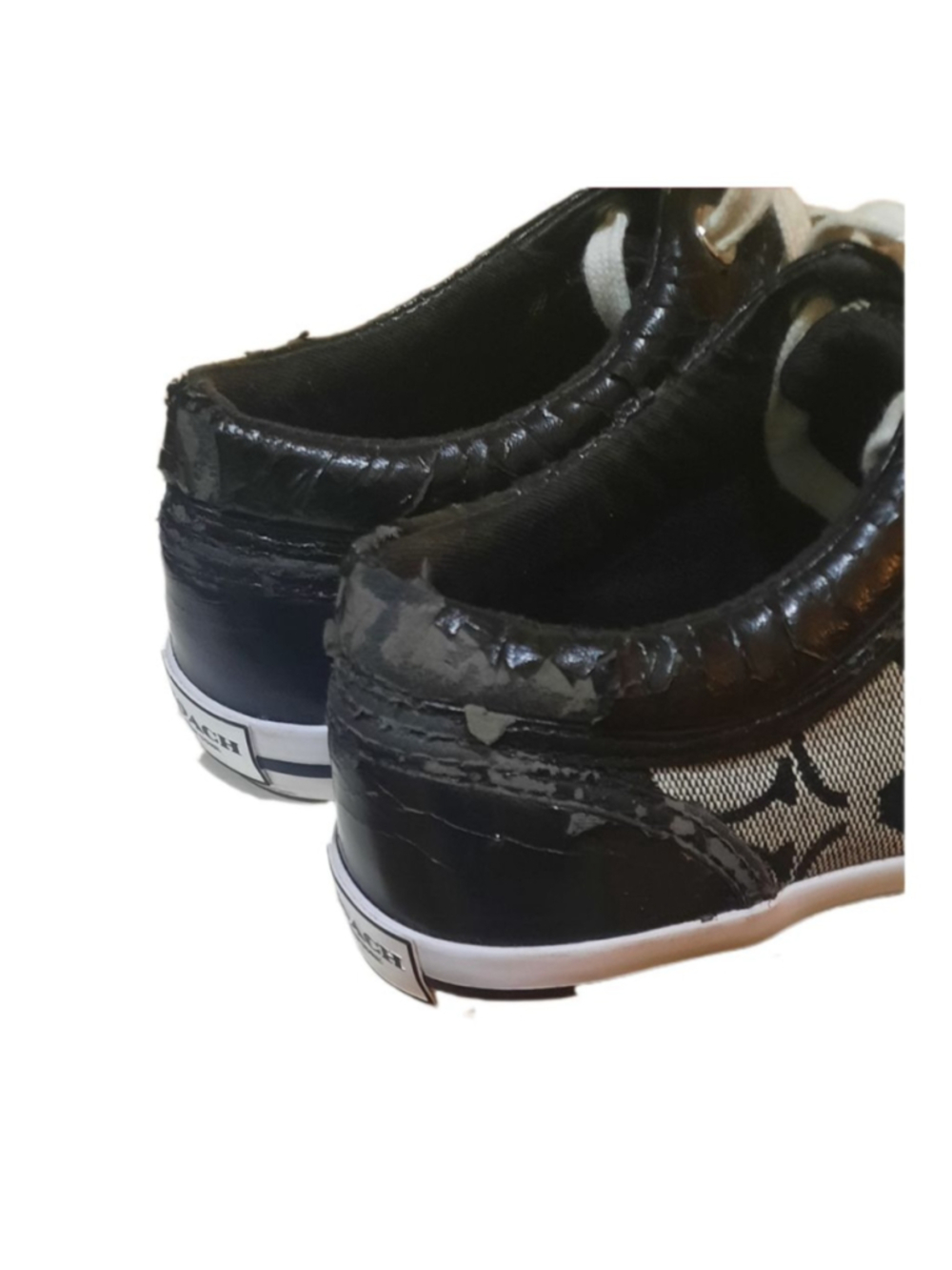 Coach Francesca Signature C Sneakers Women’s 5B Gray Silver Monogram Shoes. - Picture 3 of 7